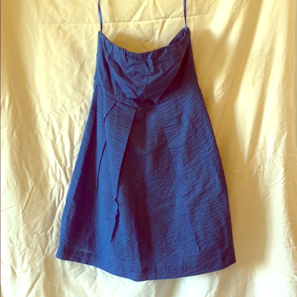 Blue strapless cocktail dress